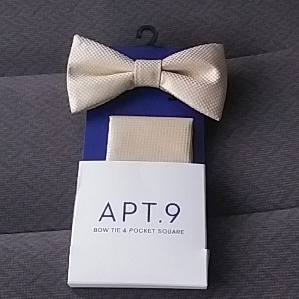 Bow tie set